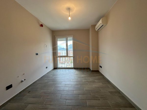 Tirane, shitet apartament Kati 7, 153 m² 260.610 € (Rr.Ali Demi)