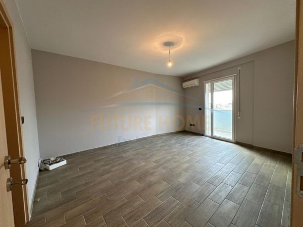 Tirane, shitet apartament Kati 7, 153 m² 260.610 € (Rr.Ali Demi)
