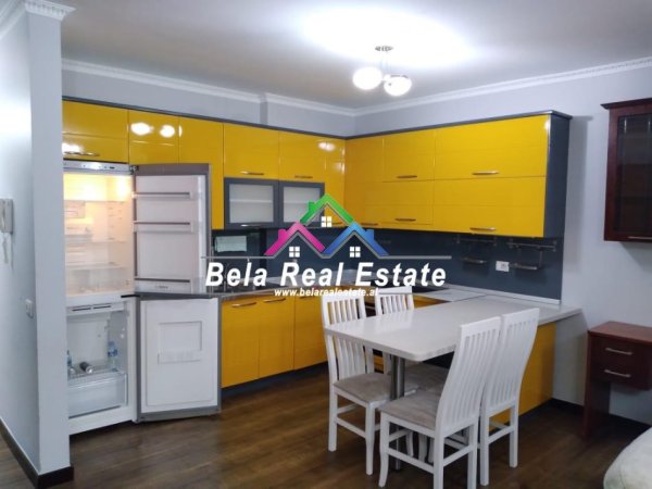 Tirane, jepet me qera apartament 2+1 Kati 1, 115 m² 700 € (kodra e diellit)