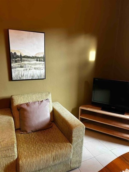 Tirane, jepet me qera apartament 1+1+Ballkon Kati 2, 56 m² 500 € 