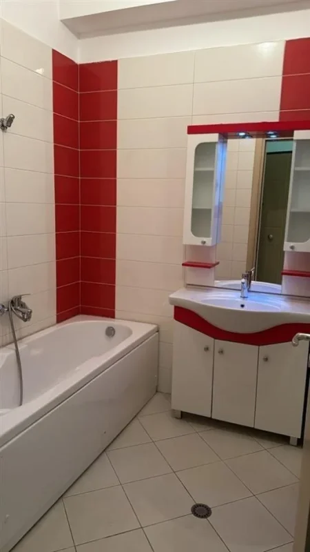 Tirane, jepet me qera apartament 2+1 Kati 5, 104 m² 500 € (fresku)