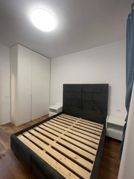 Tirane, jepet me qera apartament 1+1 Kati 10, 70 m² 400 € (Rruga tre deshmoret)