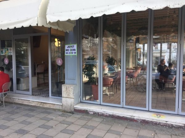 Tirane, jepet me qera lokal Kati 0, 100 m² 2.000 € (bb.curri)