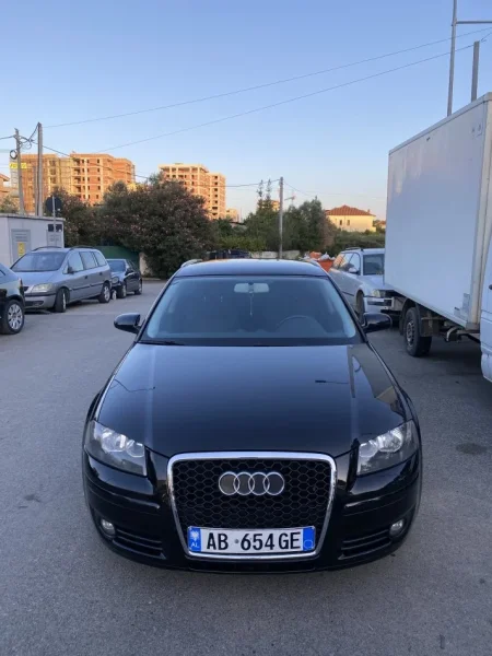 Tirane, shitet makine Audi A3 (sportback) Nafte, e zeze automatik Kondicioner 5.400 €