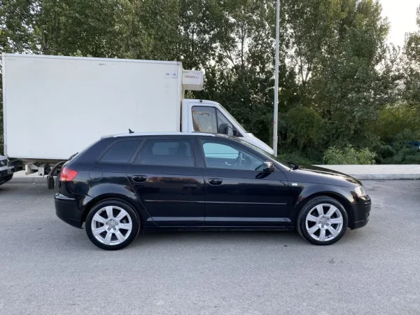 Tirane, shitet makine Audi A3 (sportback) Nafte, e zeze automatik Kondicioner 5.400 €