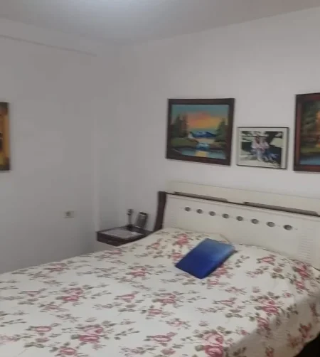 Tirane, shitet apartament 3+1+Ballkon Kati 2, 