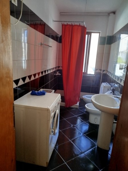 Shqiperi, jepet me qera garsonier 1+1 Kati 2, 30 m² 270 € (Stavri Themeli)