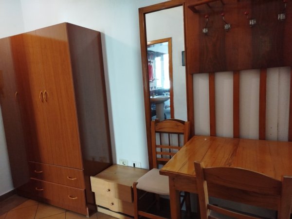 Shqiperi, jepet me qera garsonier 1+1 Kati 2, 30 m² 270 € (Stavri Themeli)
