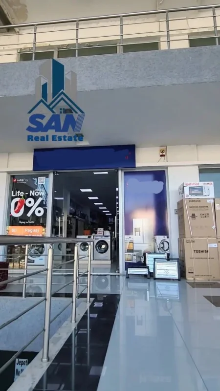 Lushnje, shes dyqan Kati 0, 185 m² (Shetitorja Stadiumit)