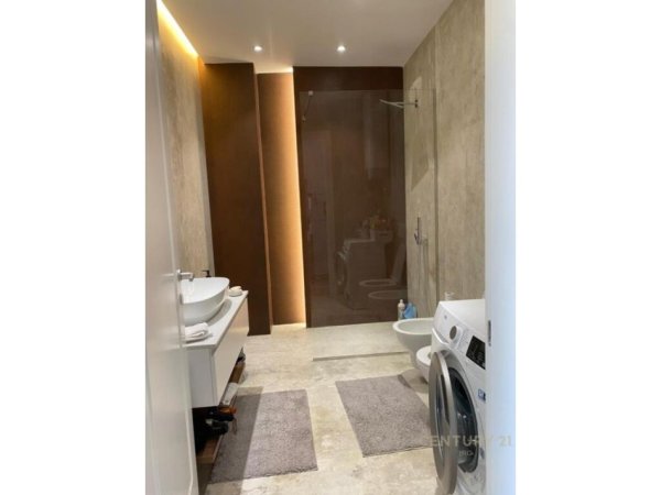 Tirane, shes apartament 2+1 , 183 m² 375.000 € (Secret Garden Residence, Qendra Tregtare TEG)