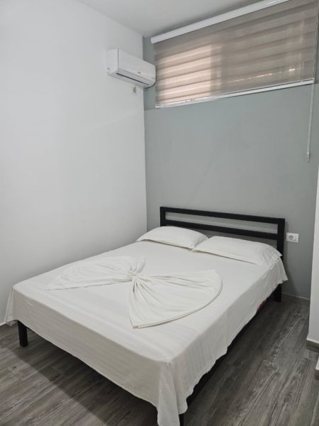 Sarande, jap me qera apartament 1+1 Kati 0, 60 m² 300 € (Apostol Cuni)