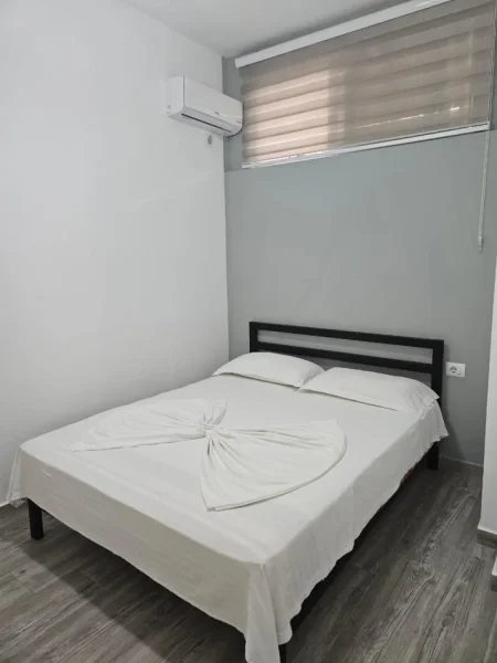 Sarande, jap me qera apartament 1+1 Kati 0, 60 m² 300 € (Apostol Cuni)