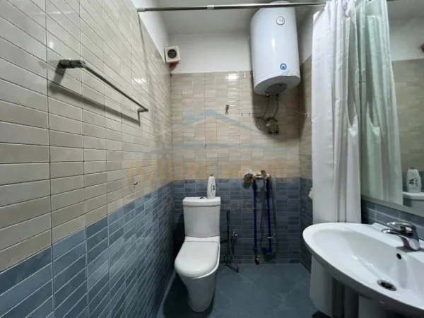 Tirane, jepet me qera apartament 2+1 Kati 8, 120 m² 550 € (Unaza e Re)