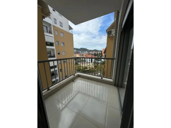 Tirane, shitet apartament 2+1 Kati 4, 105 m² 200.000 € (Rruga Egnatia)