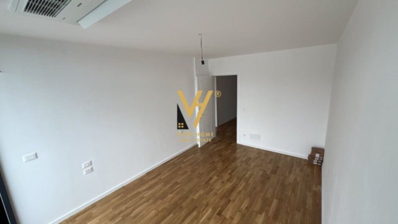 Tirane, jepet me qera zyre Kati 7, 126 m² 1.500 € (RRUGA E KOSOVAREVE)