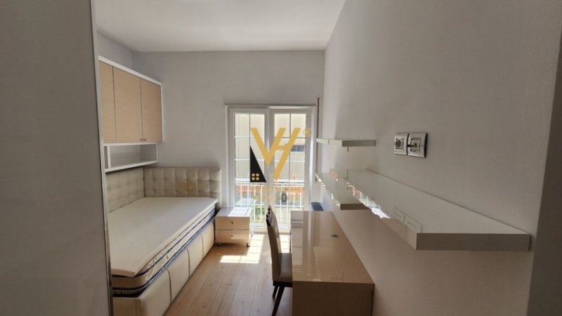 Tirane, jepet me qera apartament 3+1+Ballkon Kati 2, 132 m² 950 € (RRUGA E KAVAJES)