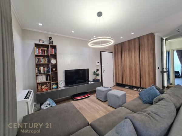 Tirane, jepet me qera apartament 2+1 Kati 3, 120 m² 1.600 € (teg)