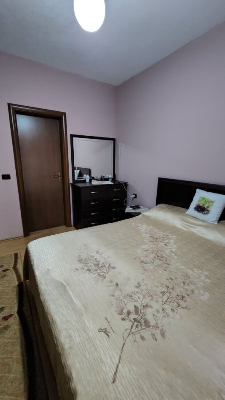 Tirane, jepet me qera apartament 2+1+Ballkon Kati 5, 90 m² 600 €