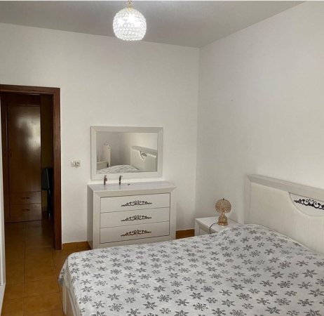 Tirane, jepet me qera , 102 m² 550 € 