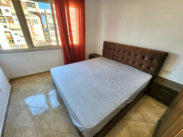 Me Qera: 1+1 & 1 Garazh  +Ballkon 📍Te Ish Tregu Elektrik/ Ali Demi || k.5 - Pallar i Ri, me Ashensor