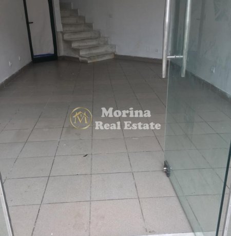 Tirane, shitet dyqan Kati 0, 54 m² 250.000 € (Pran Tregut te Medreses)