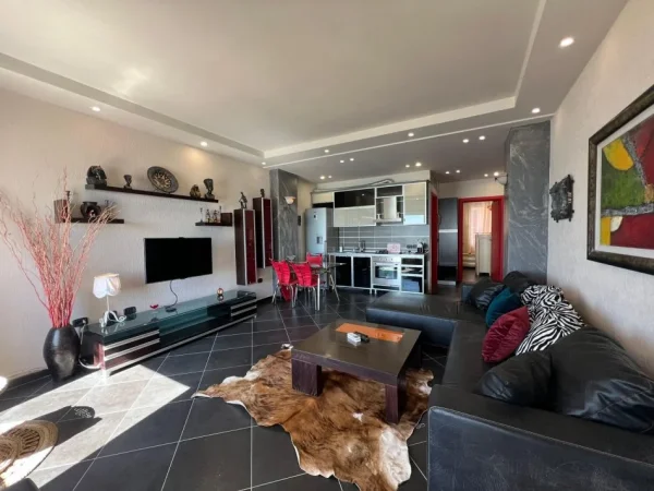 Durres, jepet me qera apartament 1+1+Ballkon Kati 2, 66 m² 800 € (DURRES)