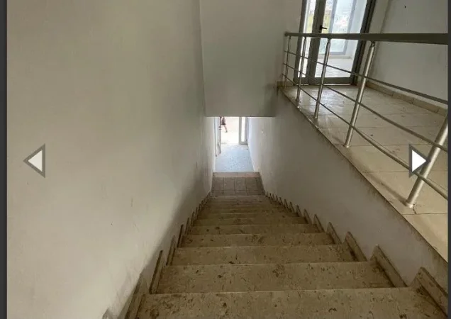 Vlore, shitet ambjent biznesi Kati 2, 80 m² 60.000 € (100 M larg Spitali Rajonal, Vlore) RV44679