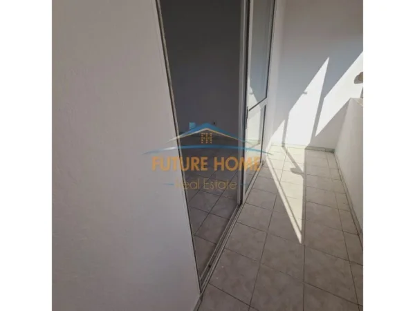 Tirane, shitet apartament 2+1+Aneks+Ballkon Kati 2, 100 m² 135.000 € (BULEVARDI ZHAN D'ARK)