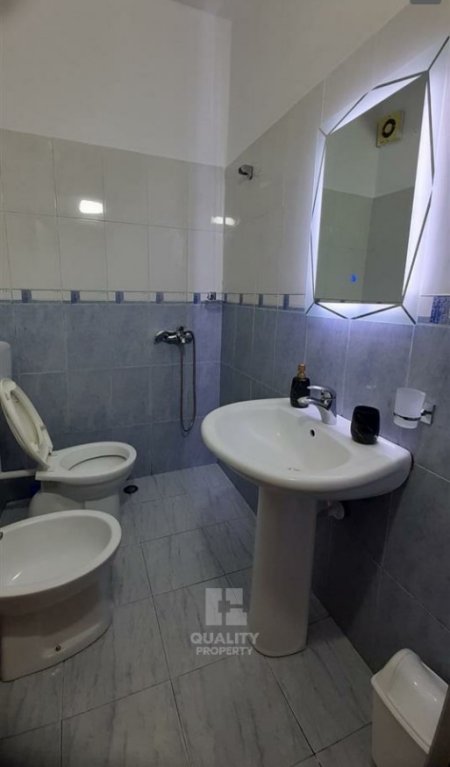 Durres, jepet me qera 2+1 Kati 1, 500 €