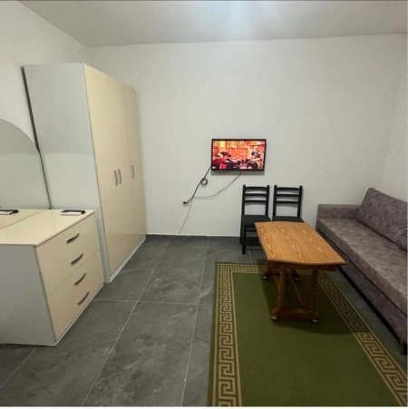 Tirane, jap me qera garsonier 1+1 , 40 m² 200 € (Dino Kalenja , paskuqan 2)