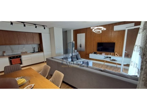 Tirane, shes apartament 2+1 Kati 8, 97 m² 140.000 € (astir)