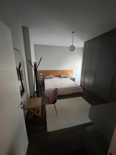 Tirane, jepet me qera apartament 2+1 Kati 3, 100 m² 700 € (Kopshti zoologjik)