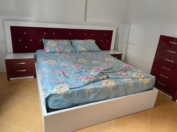 Tirane, jepet me qera apartament 2+1+Ballkon Kati 4, 100 m² 470 € (ASTIR)