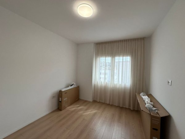 Tirane, jepet me qera apartament 2+1+Ballkon Kati 3, 97 m² 750 € (Kodra e Diellit)
