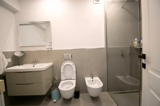 Tirane, shitet apartament 1+1+Ballkon Kati 3, 84 m² 141.000 € (Rruga Irfan Tomini, prane Rruges Fadil Bodinaku)
