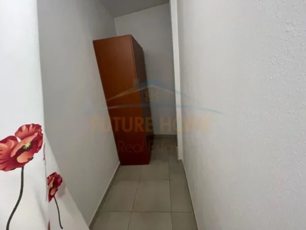 Korce, shitet apartament 2+1+Ballkon Kati 6, 99 m² 68.500 € (Lagjia 18)