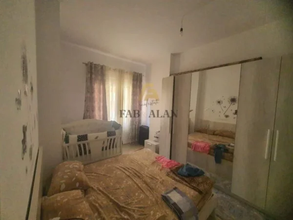 Tirane, shitet apartament 1+1 Kati 1, 69 m² 80.000 € (Fresku, fillimi i rruges se Thesarit)