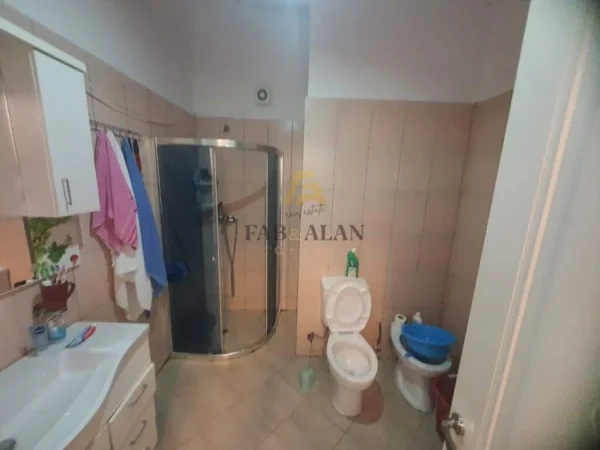 Tirane, shitet apartament 1+1 Kati 1, 69 m² 80.000 € (Fresku, fillimi i rruges se Thesarit)