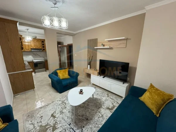 Korce, shitet apartament 2+1 Kati 5, 70 m² 54.000 € (Lagjia 7)