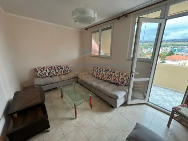 Korce, shitet apartament 2+1 Kati 5, 70 m² 54.000 € (Lagjia 7)