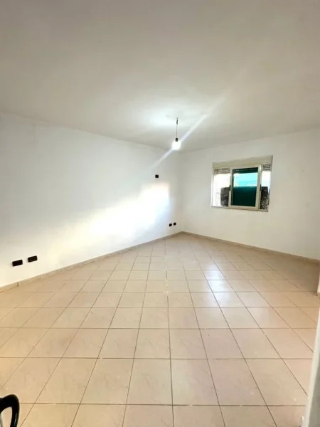 Durres, shitet apartament 1+1 Kati 6, 65.000 €