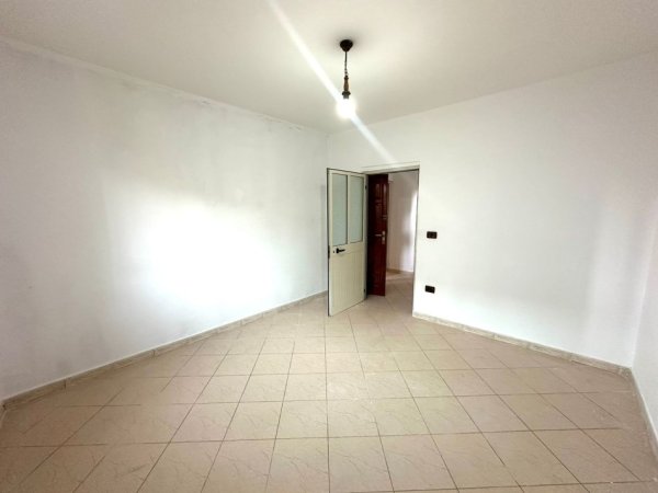 Durres, shitet apartament 1+1 Kati 6, 65.000 €