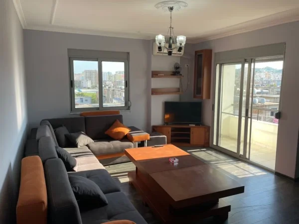 Durres, jepet me qera 2+1 Kati 5, 400 € 