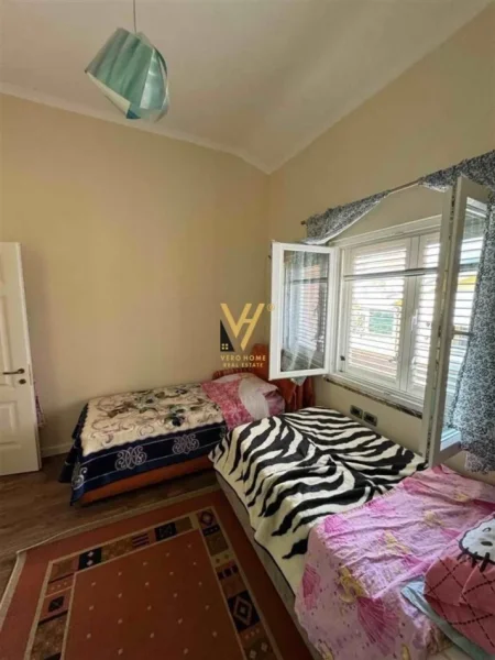 Tirane, shitet apartament 4+1+Ballkon Kati 6, 176 m² 415.000 € (LIQENI I THATE)