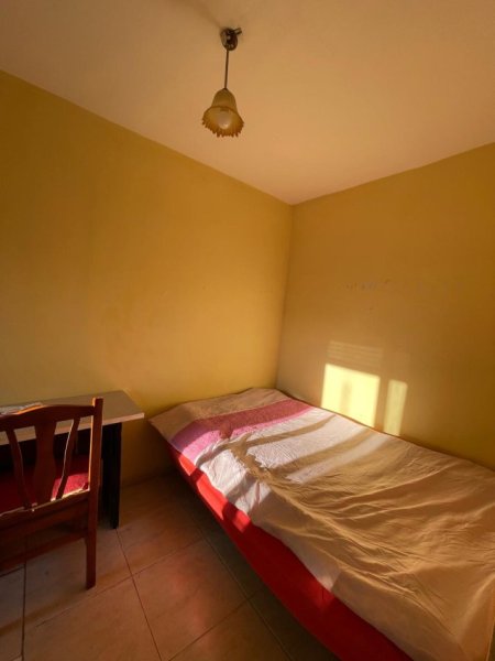 Tirane, jepet me qera apartament 3+1 Kati 3, 90 m² 600 € (Ministria drejtesis)