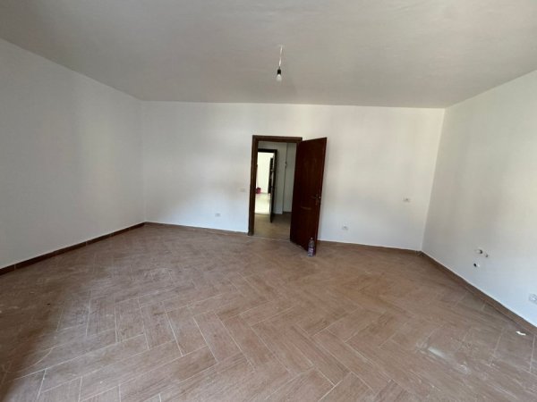 Durres, shitet apartament 2+1 Kati 3, 115.000 € 
