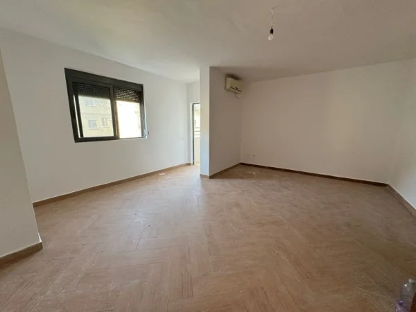 Durres, shitet apartament 2+1 Kati 3, 115.000 € 