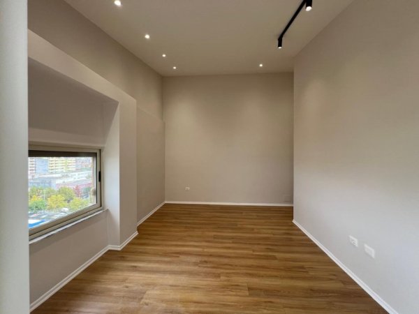 Durres, shitet apartament 1+1+Ballkon Kati 8, 75 m² 97.000 € (Durres)