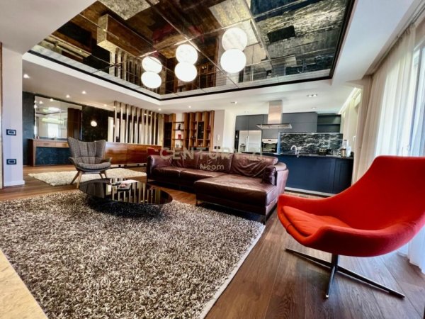 APARTAMENT LUKSOZ 2+1+2 ME 2 POSTE PARKIMI ME QIRA TE KOPSHTI BOTANIK!Neom100360