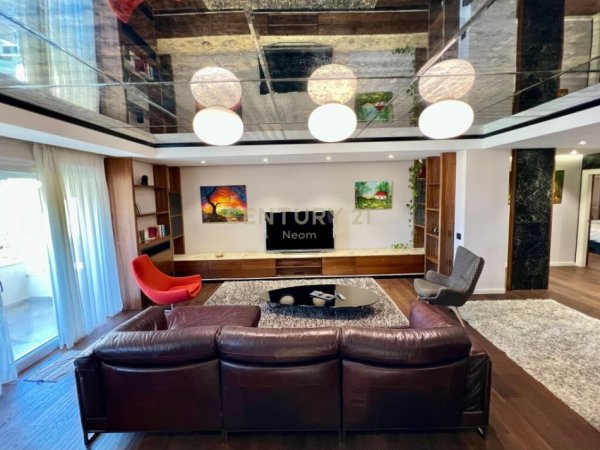 APARTAMENT LUKSOZ 2+1+2 ME 2 POSTE PARKIMI ME QIRA TE KOPSHTI BOTANIK!Neom100360